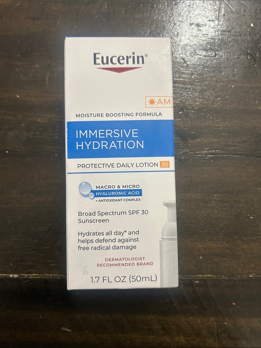 Immersive Hydration Protective Daily Lotion SPF 30 - Blue/White